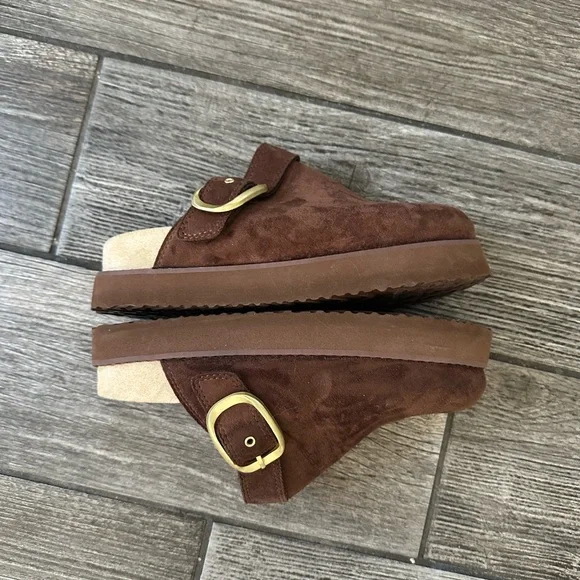 American Eagle Outfitters Brown Suede Buckle Clogs - Picture 2 of 4